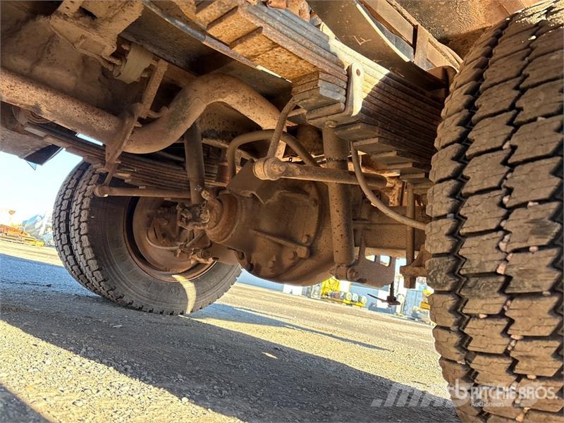 Ford F-550 XLT 4x4 Crew Cab Service Truck (Inoperable) Camiões Municipais / Uso Geral