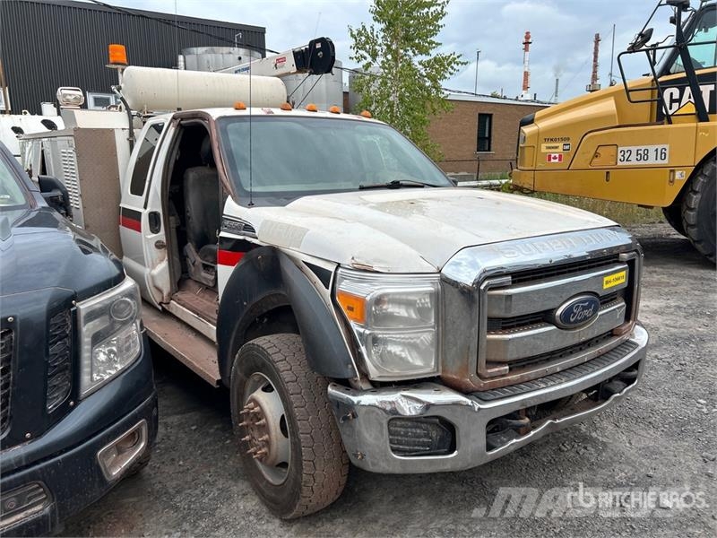 Ford F-550 XLT 4x4 Crew Cab Service Truck (Inoperable) Veicoli municipali