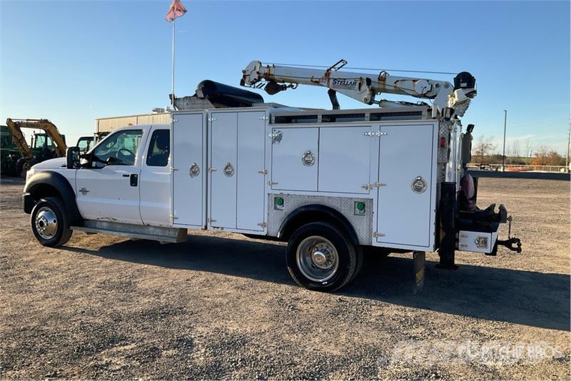 Ford F-550 XLT 4x4 Extended Cab Service Truck Kommunalt / generelt kjøretøy