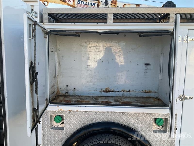 Ford F-550 XLT 4x4 Extended Cab Service Truck Kommunalt / generelt kjøretøy