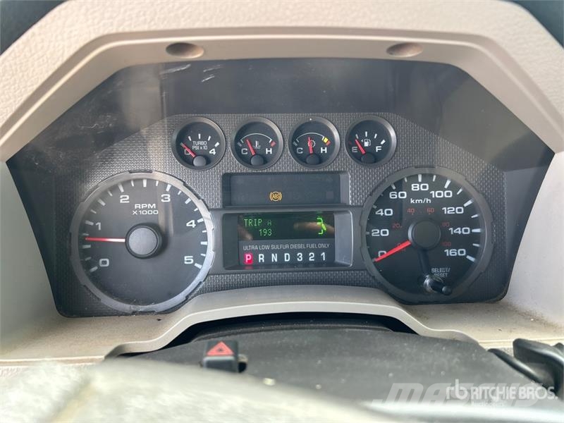 Ford F-550 XLT 4x4 Extended Cab Snow Plow Truck Municipal / general purpose vehicles