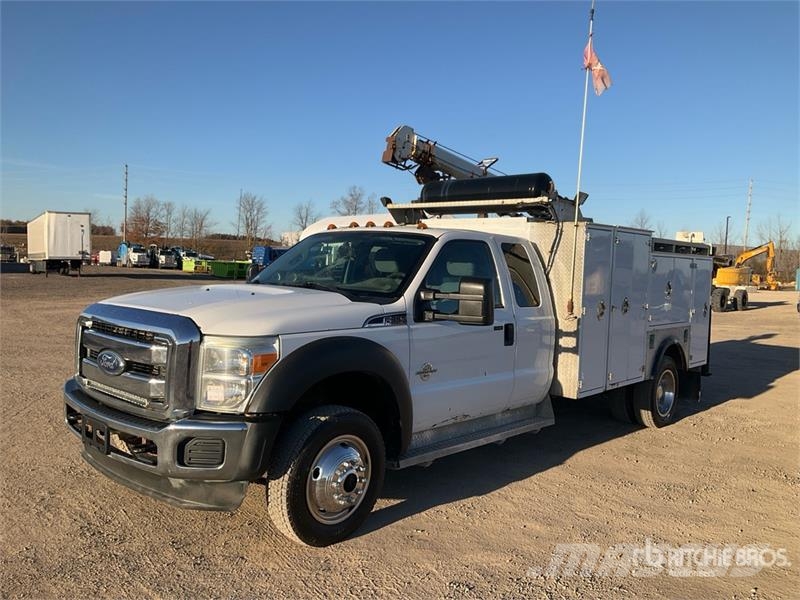 Ford F-550 XLT 4x4 Extended Cab Service Truck Kommunalt / generelt kjøretøy