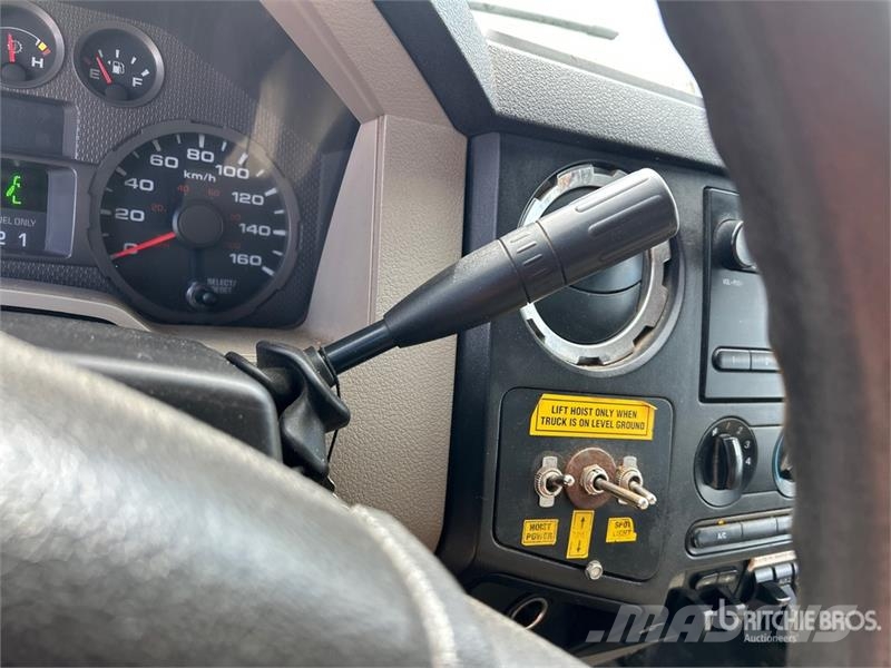 Ford F-550 XLT 4x4 Extended Cab Snow Plow Truck Municipal / general purpose vehicles