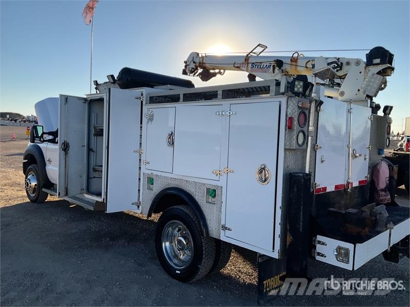 Ford F-550 XLT 4x4 Extended Cab Service Truck Kommunalt / generelt kjøretøy