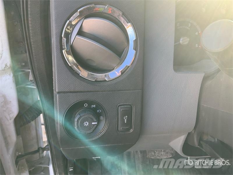 Ford F-550 XLT 4x4 Extended Cab Service Truck Kommunalt / generelt kjøretøy