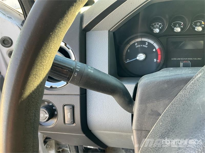 Ford F-550 XLT 4x4 Extended Cab Service Truck Kommunalt / generelt kjøretøy