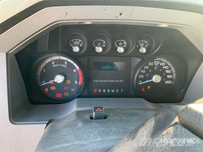 Ford F-550 XLT 4x4 Extended Cab Service Truck Kommunalt / generelt kjøretøy