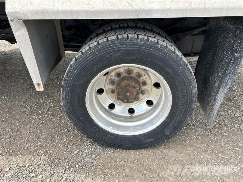 Ford F-550 XLT 4x4 Extended Cab Snow Plow Truck Municipal / general purpose vehicles
