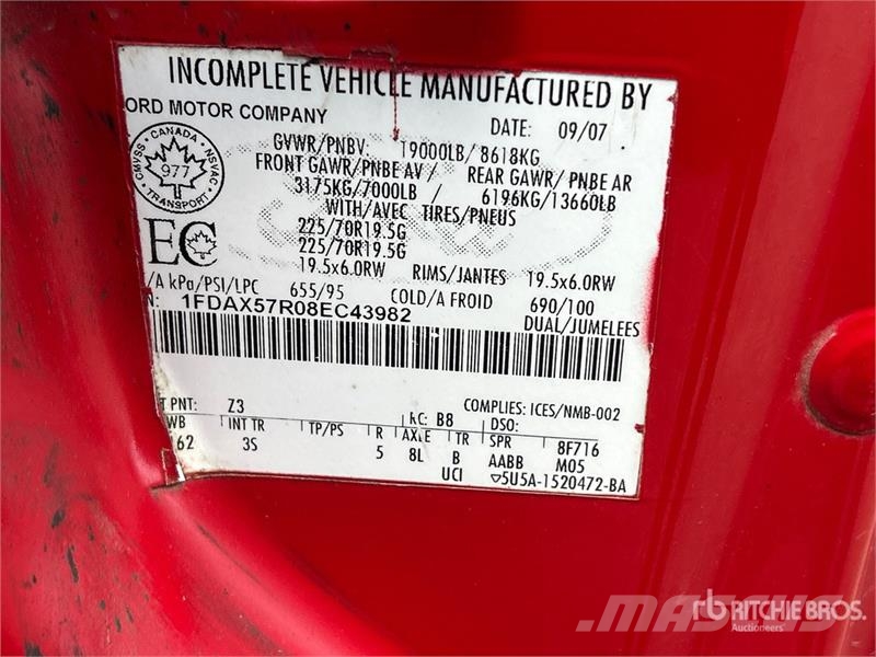 Ford F-550 XLT 4x4 Extended Cab Snow Plow Truck Municipal / general purpose vehicles