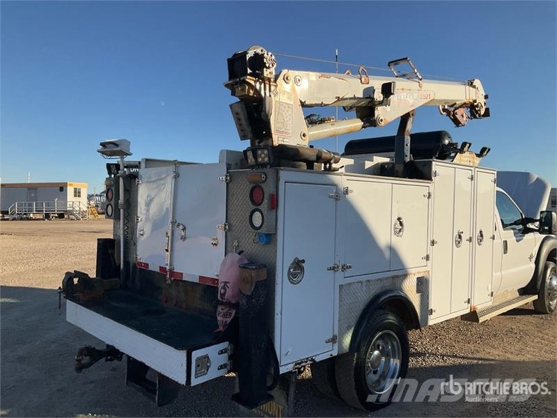 Ford F-550 XLT 4x4 Extended Cab Service Truck Kommunalt / generelt kjøretøy
