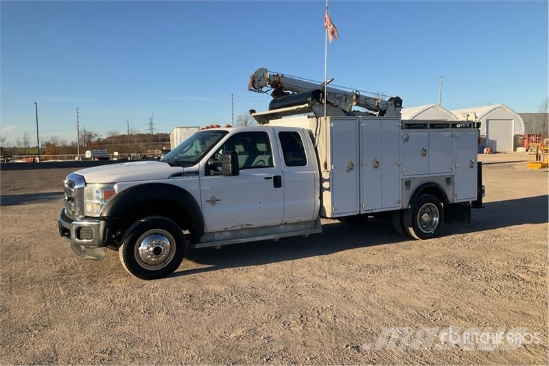 Ford F-550 XLT 4x4 Extended Cab Service Truck Kommunalt / generelt kjøretøy