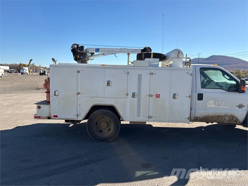 Ford F-550 XLT 4x4 Service Truck Kommunal-Sonderfahrzeuge