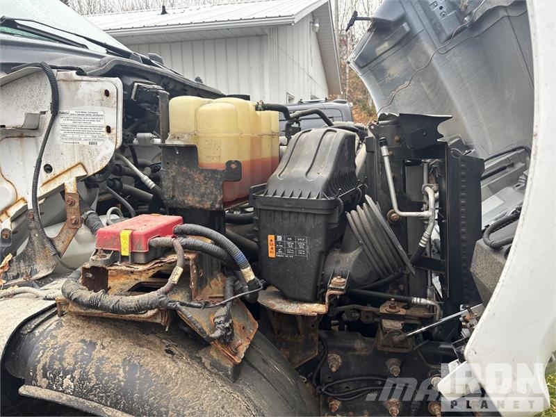 Ford F-650 4x2 Van Box Truck Van Truck Van Body Trucks
