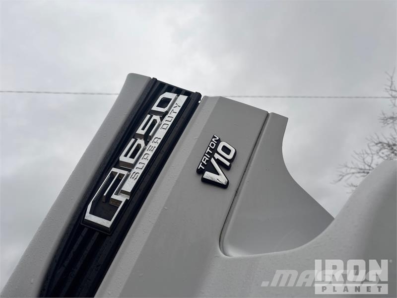 Ford F-650 4x2 Van Box Truck Van Truck Van Body Trucks