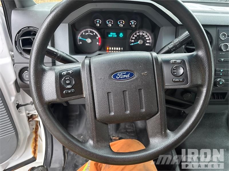 Ford F-650 4x2 Van Truck Camiones caja cerrada
