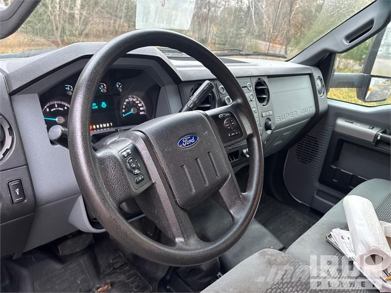 Ford F-650 4x2 Van Truck Camiones caja cerrada