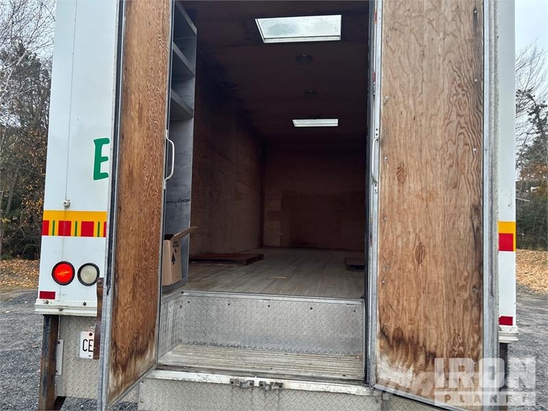 Ford F-650 4x2 Van Truck Camiones caja cerrada