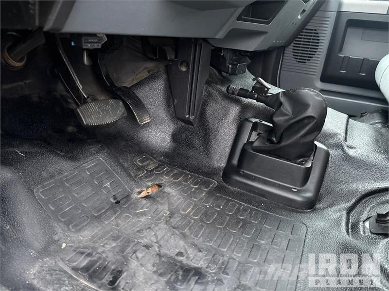 Ford F-650 4x2 Van Truck Camiones caja cerrada
