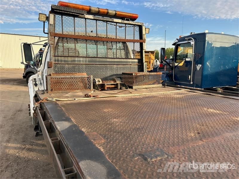 Ford F-650 XL 4x2 Flatbed Truck Flatbed / Dropside trucks