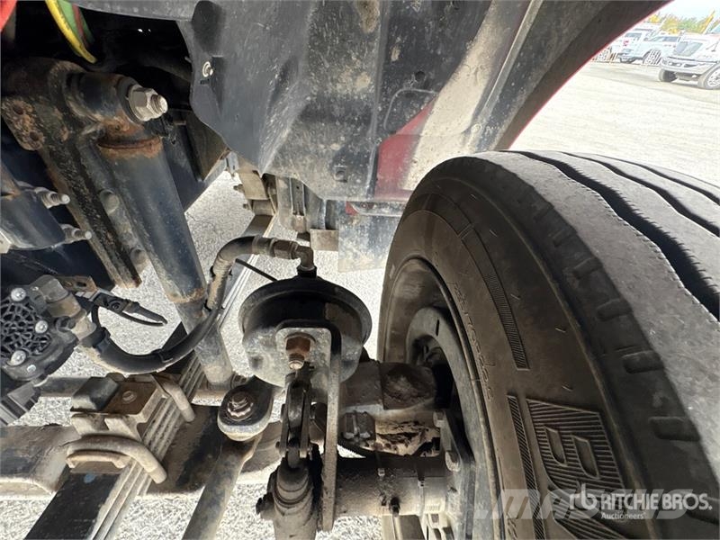 Ford F-750 4x2 Extended Cab Rollback Truck Camion dépannage
