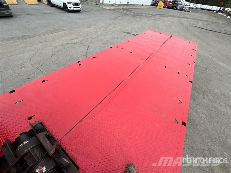 Ford F-750 4x2 Extended Cab Rollback Truck Camion dépannage