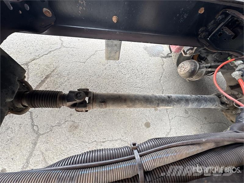 Ford F-750 4x2 Extended Cab Rollback Truck Camion dépannage