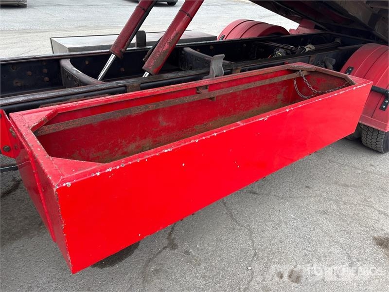 Ford F-750 4x2 Extended Cab Rollback Truck Camion dépannage