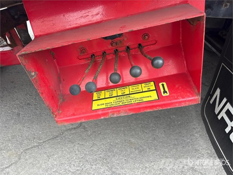 Ford F-750 4x2 Extended Cab Rollback Truck Camion dépannage