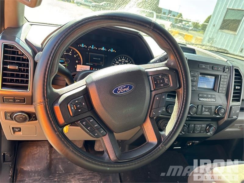 Ford F150 XLT 4x4 Crew Cab Pickup Inne