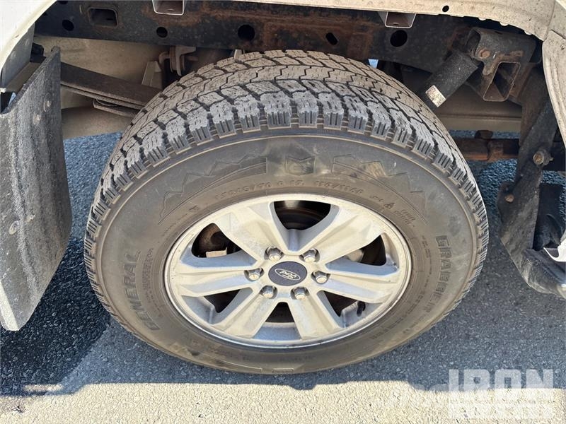 Ford F150 XLT 4x4 Crew Cab Pickup Inne