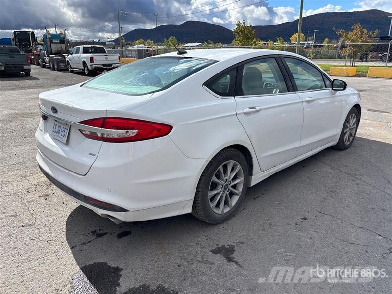 Ford Fusion SE Automobile Automobili