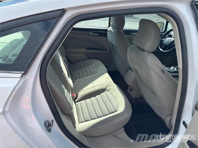 Ford Fusion SE Automobile Automobili