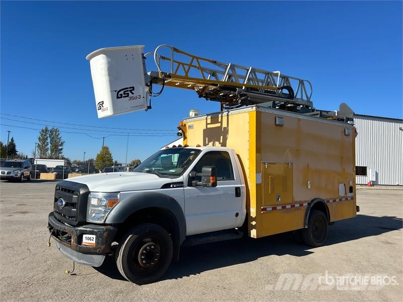 Ford GSR35D-3 35 ft on Ford F-450 4x2 Van Mounted Aeria المنصات الهوائية المثبتة على شاحنة
