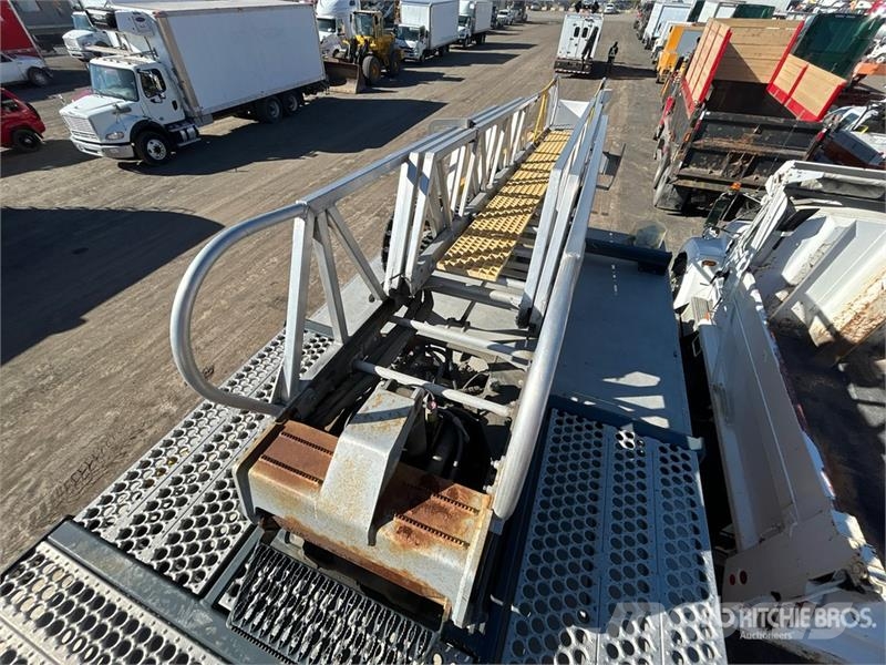 Ford GSR35D-3 35 ft on Ford F-450 4x2 Van Mounted Aeria المنصات الهوائية المثبتة على شاحنة