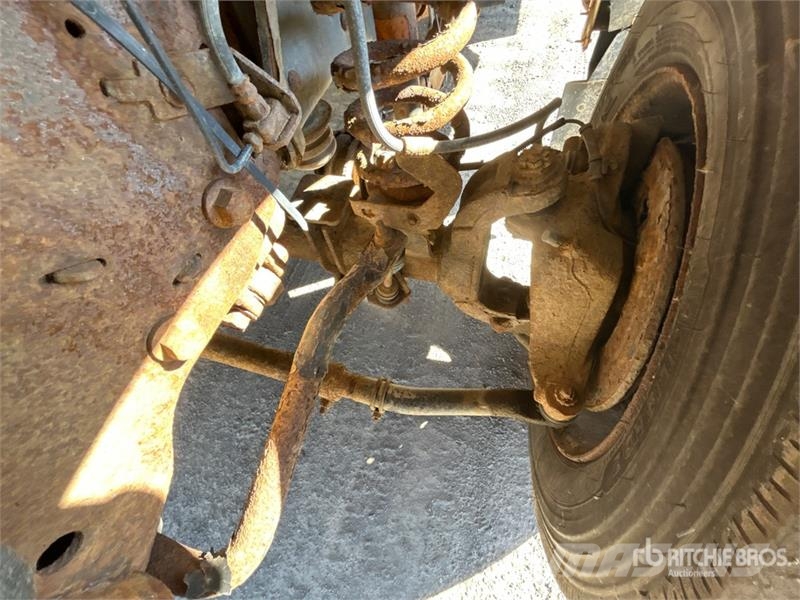Ford GSR35D-3 35 ft on Ford F-450 4x2 Van Mounted Aeria المنصات الهوائية المثبتة على شاحنة
