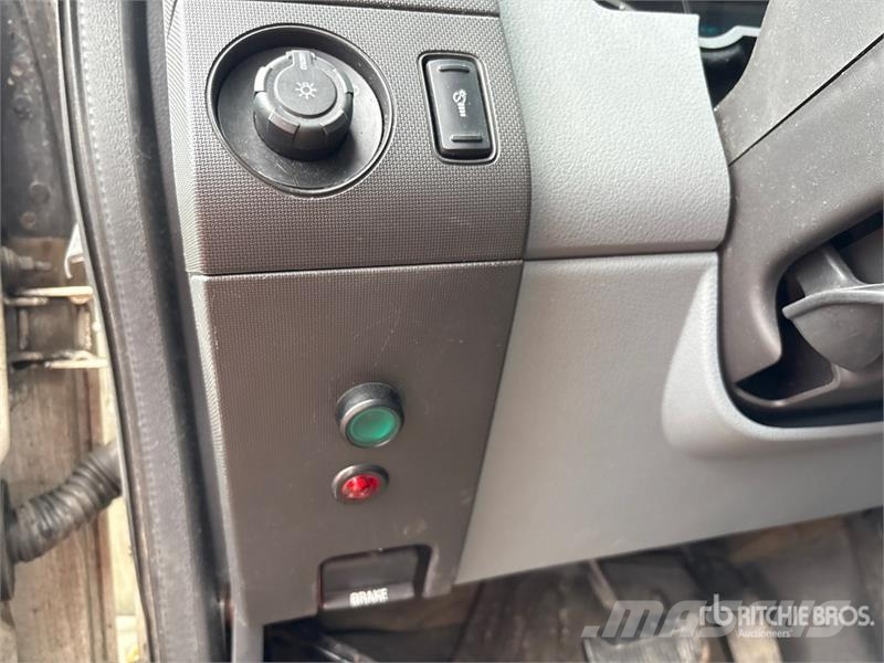 Ford Hydralique RH41 30 ft on Ford F-550 4x4 Van Mounte Auto hoogwerkers