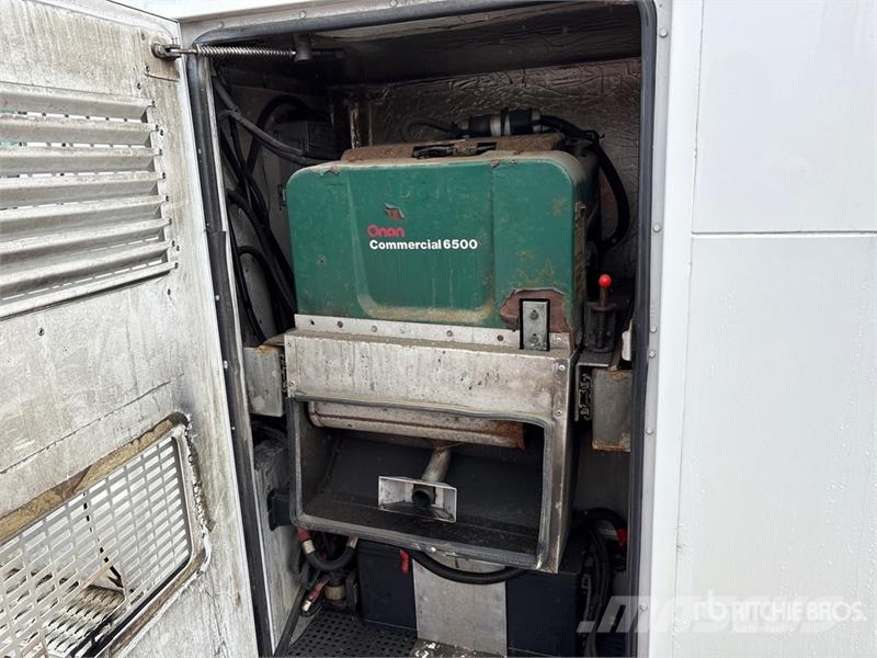 Ford Hydralique RH41 30 ft on Ford F-550 4x4 Van Mounte Auto hoogwerkers