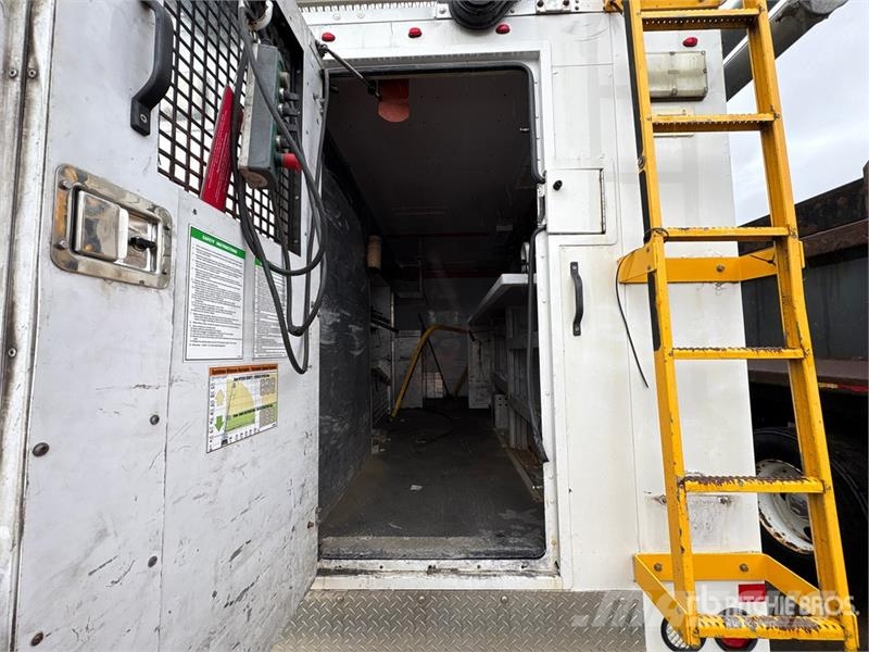 Ford Hydralique RH41 30 ft on Ford F-550 4x4 Van Mounte Auto hoogwerkers