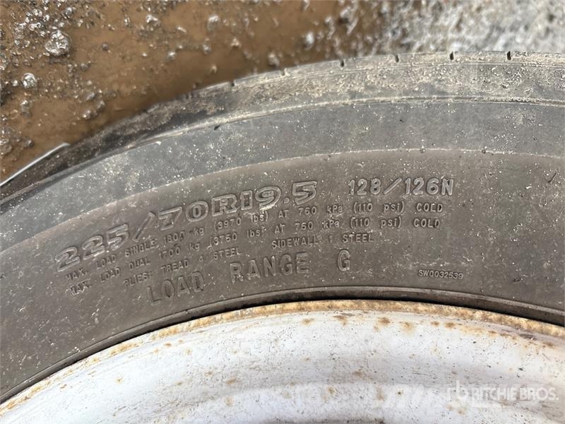 Ford Hydralique RH41 30 ft on Ford F-550 4x4 Van Mounte Auto hoogwerkers