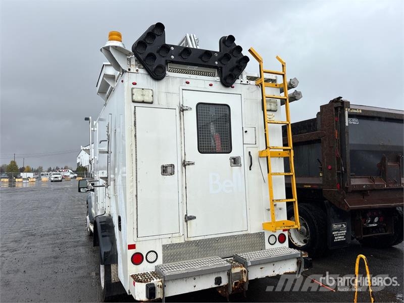 Ford Hydralique RH41 30 ft on Ford F-550 4x4 Van Mounte Auto hoogwerkers