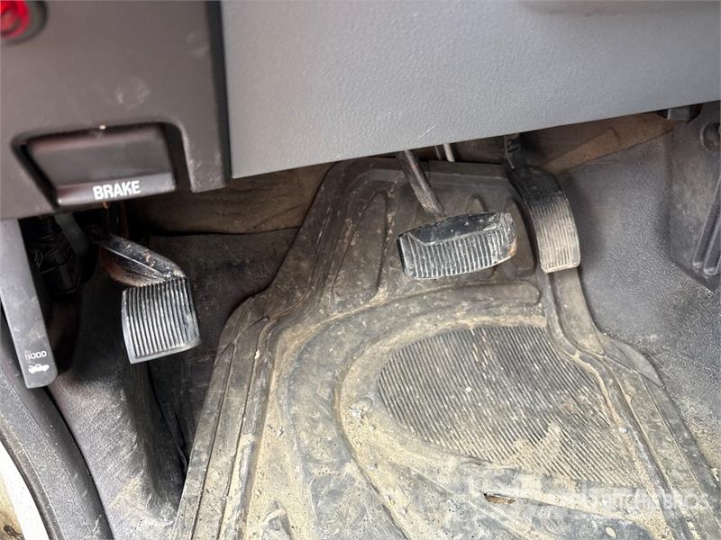 Ford Hydralique RH41 30 ft on Ford F-550 4x4 Van Mounte Auto hoogwerkers