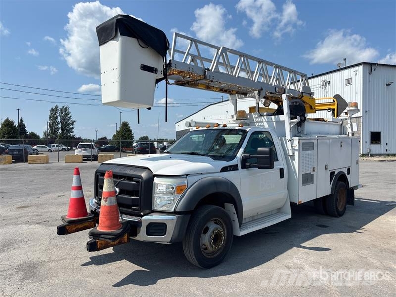 Ford L37 31 ft on Ford F-450 XL 4x2 Van Mounted Aerial Plataformas sobre camión