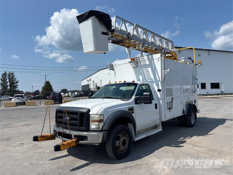 Ford L37 33 ft on  Ford F-550 XL 4x2 Van Mounted Aerial Plataformas sobre camión