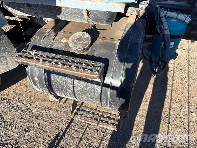 Ford LN8000 Kabine i unutrašnjost