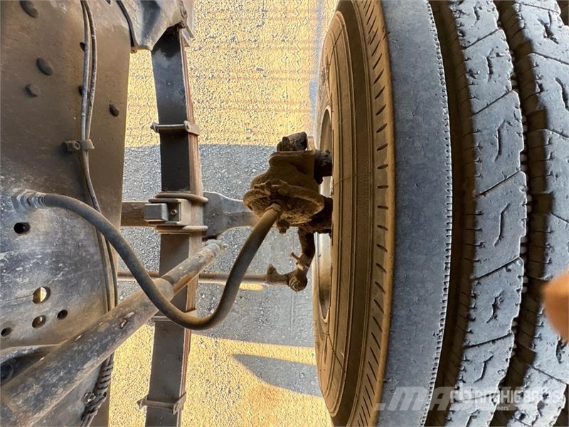 Ford LN8000 Kabine i unutrašnjost