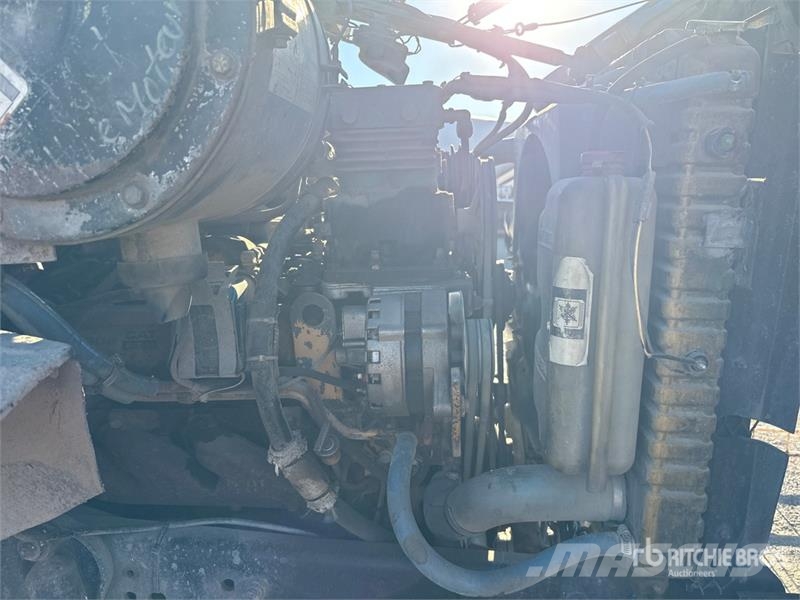 Ford LN8000 Kabine i unutrašnjost