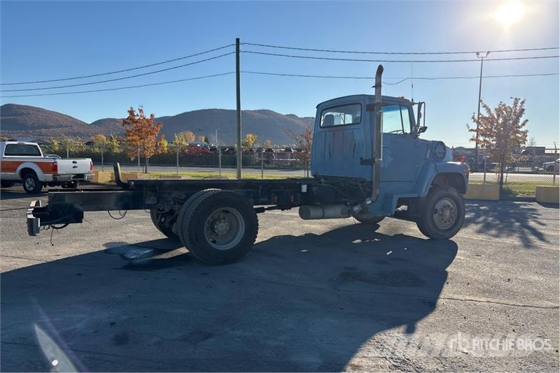 Ford LN8000 Cabines e interior