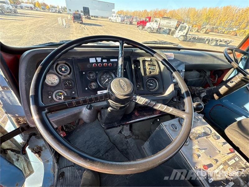 Ford LN8000 Kabine i unutrašnjost