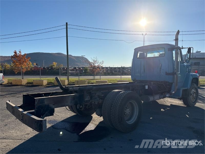 Ford LN8000 Kabine i unutrašnjost