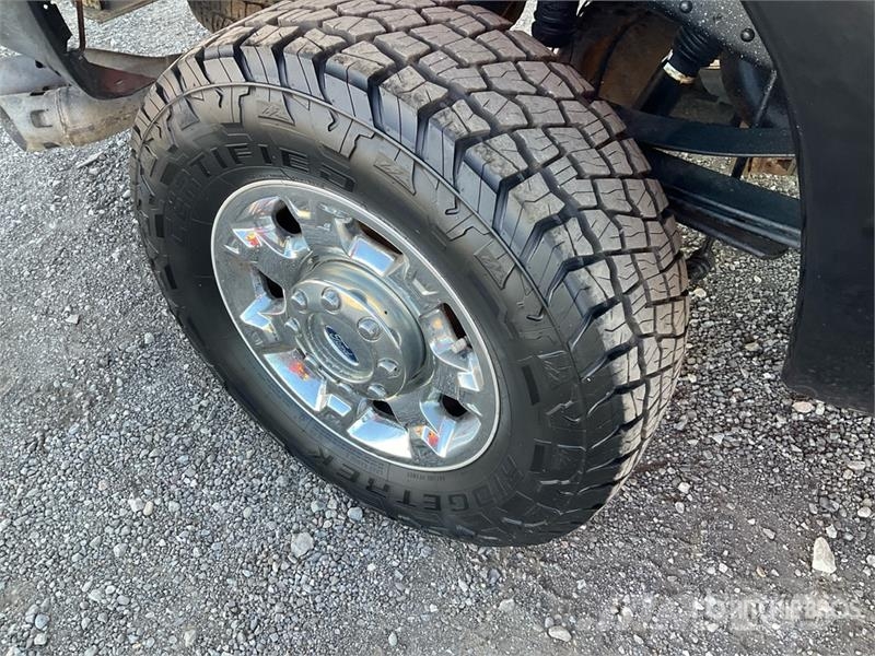 Ford - REBUILT F-350 4x4 Crew Cab Pickup Other